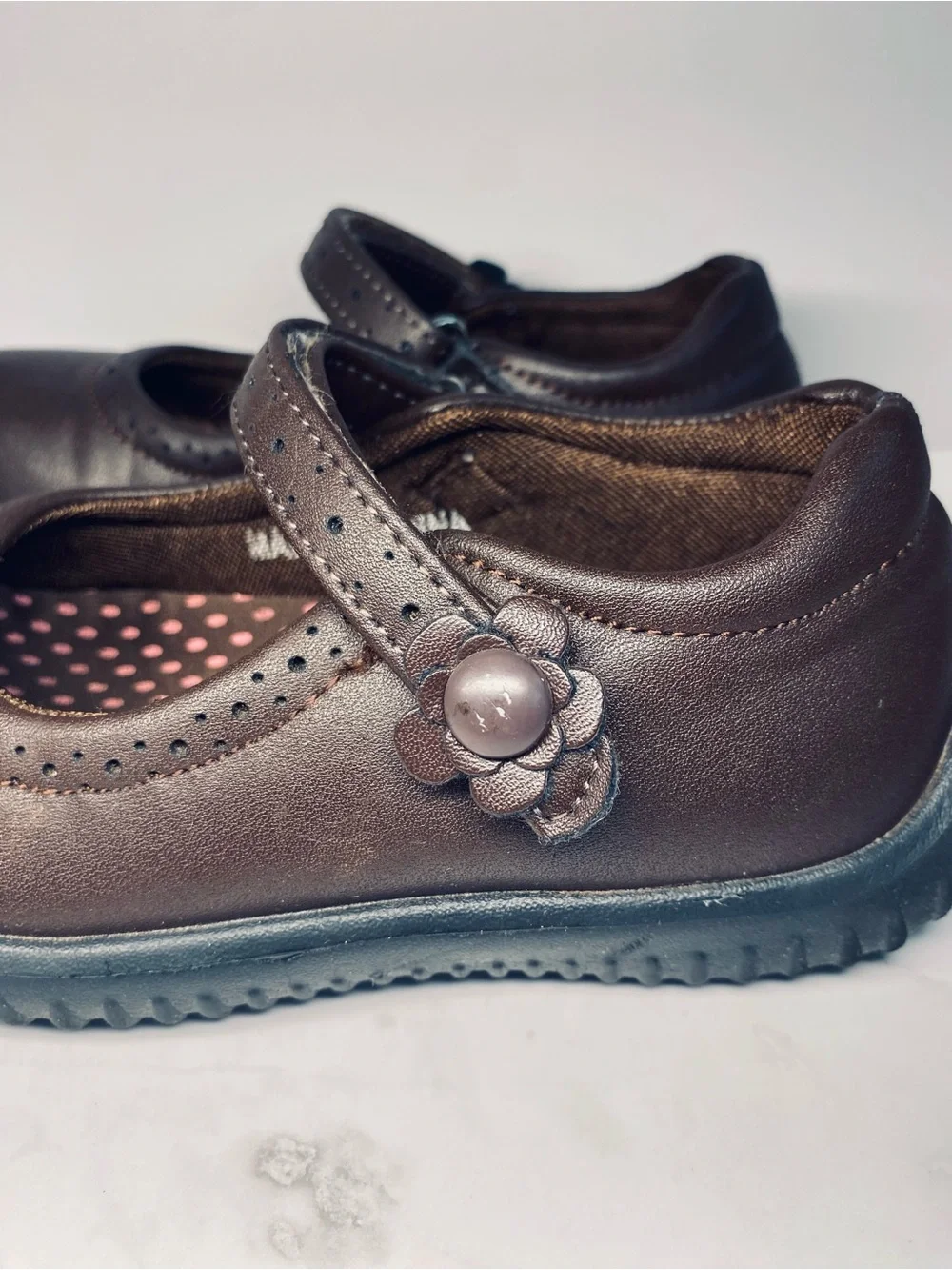 Girls Dark Brown Mary Jane School Shoes With Floral Accent Size 10